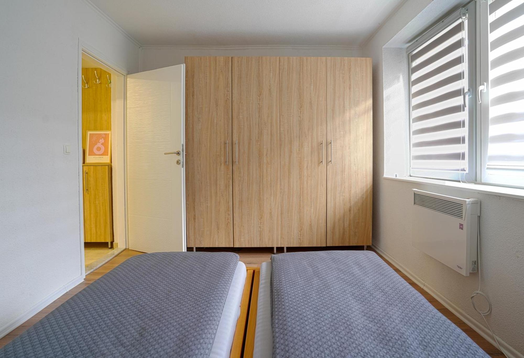 Like Apartment *